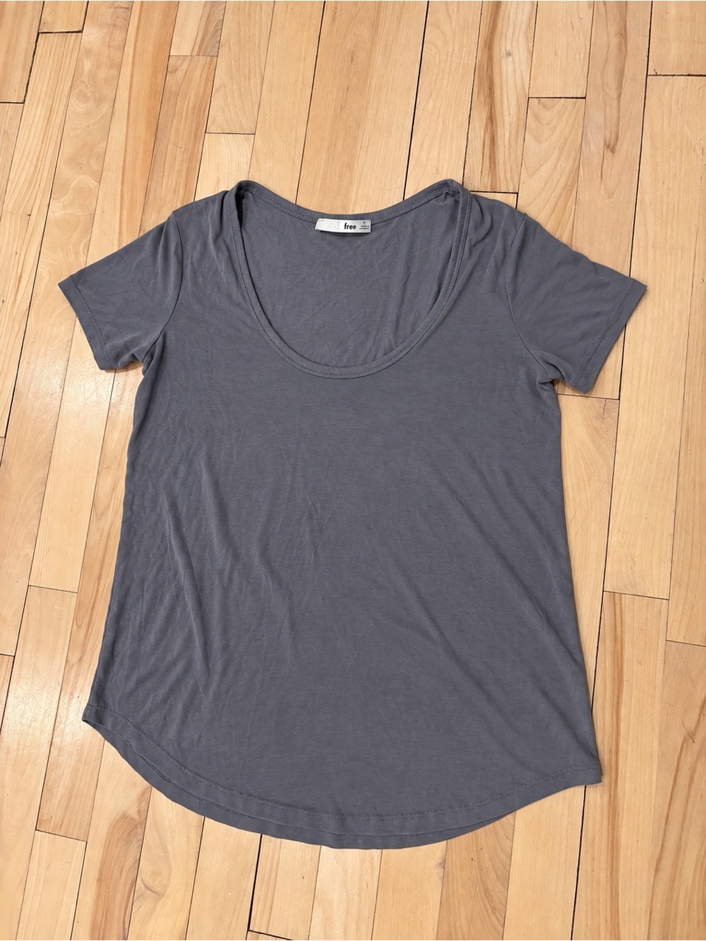 Wilfred Free Charcoal Modal Scoop Neck Tee XS | Soft Basics